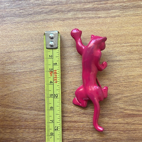 Pink Leopard Brooch - Picture 8 of 8